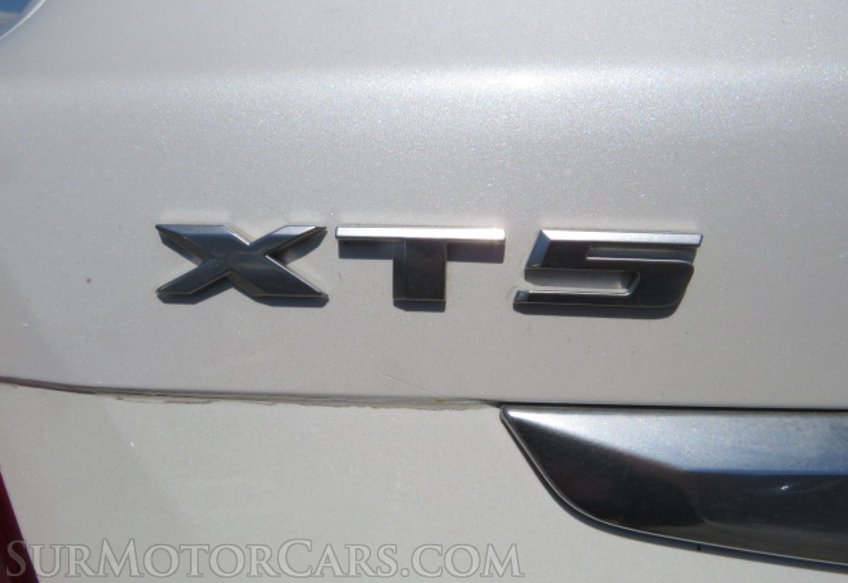 2018 Cadillac XT5 - Image 17