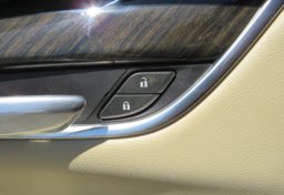 2018 Cadillac XT5 - Image 49