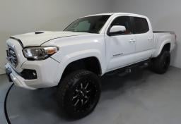 Thumbnail of 2017 Toyota Tacoma