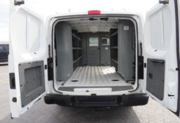 2018 Nissan NV Cargo - Image 33