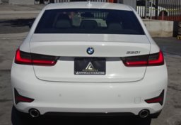 2020 BMW 3 Series - Image 10