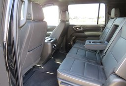 2022 GMC Yukon XL - Image 33