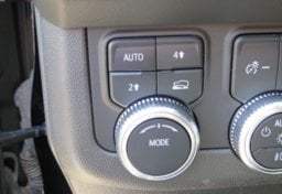 2022 GMC Yukon XL - Image 51