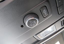 2022 GMC Yukon XL - Image 52