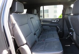 2022 GMC Yukon XL - Image 31