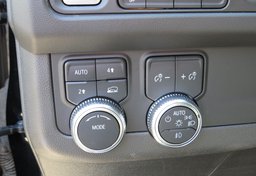 2022 GMC Yukon XL - Image 50