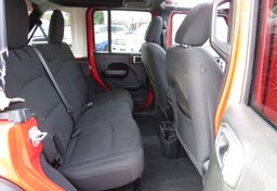 2021 Jeep Wrangler - Image 32