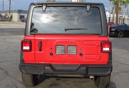 2021 Jeep Wrangler - Image 14