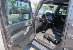 2018 Jeep Wrangler JK Unlimited - Image 19