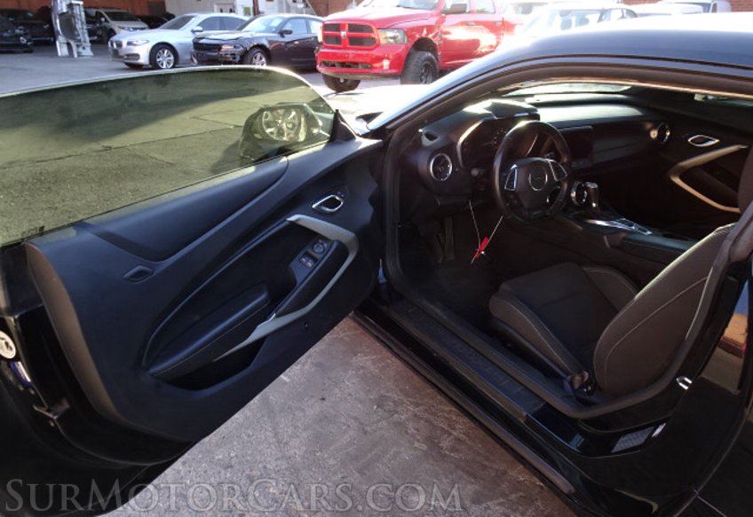 2017 Chevrolet Camaro - Image 20