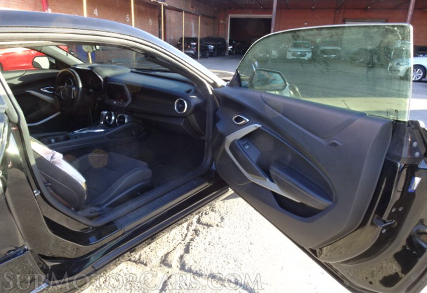 2017 Chevrolet Camaro - Image 21