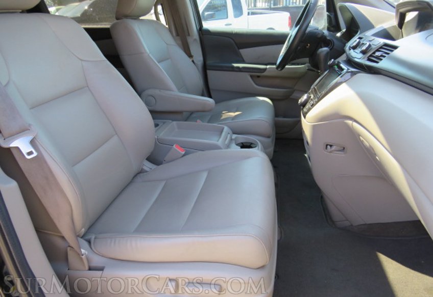 2014 Honda Odyssey - Image 25