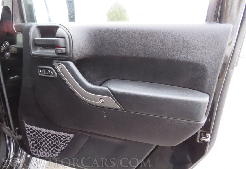 2014 Jeep Wrangler Unlimited - Image 42