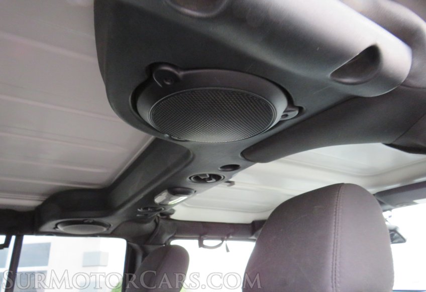 2014 Jeep Wrangler Unlimited - Image 40