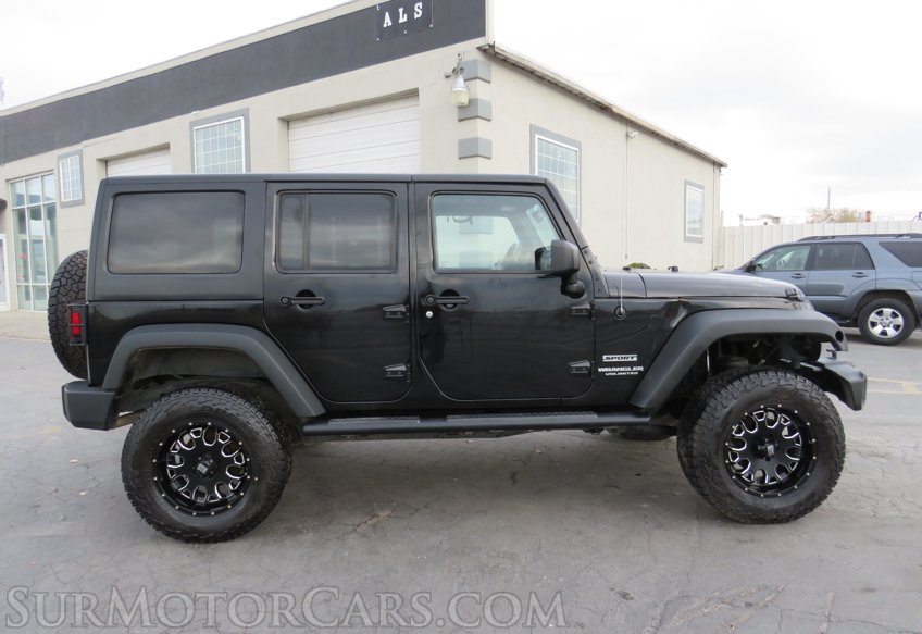 2014 Jeep Wrangler Unlimited - Image 9