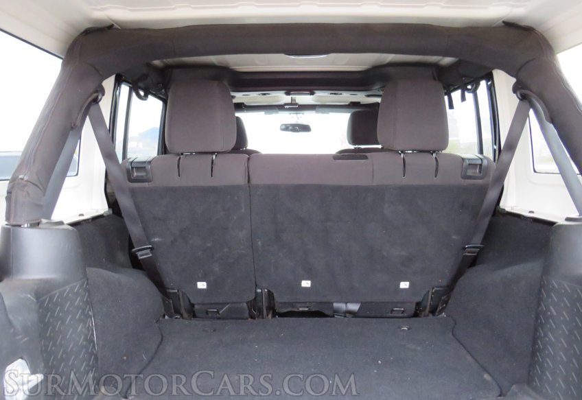 2014 Jeep Wrangler Unlimited - Image 29