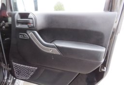 2014 Jeep Wrangler Unlimited - Image 42