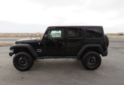2014 Jeep Wrangler Unlimited - Image 10
