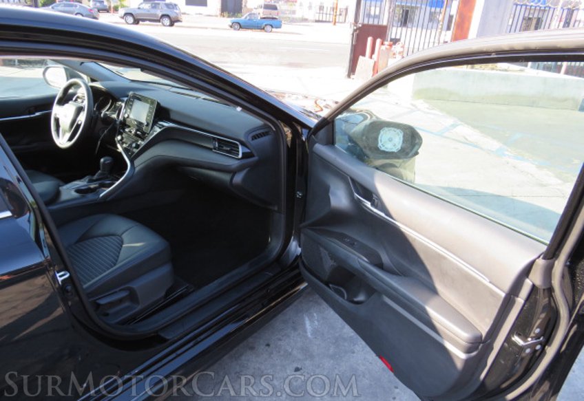 2021 Toyota Camry - Image 21