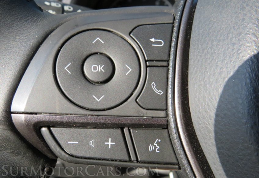 2021 Toyota Camry - Image 32