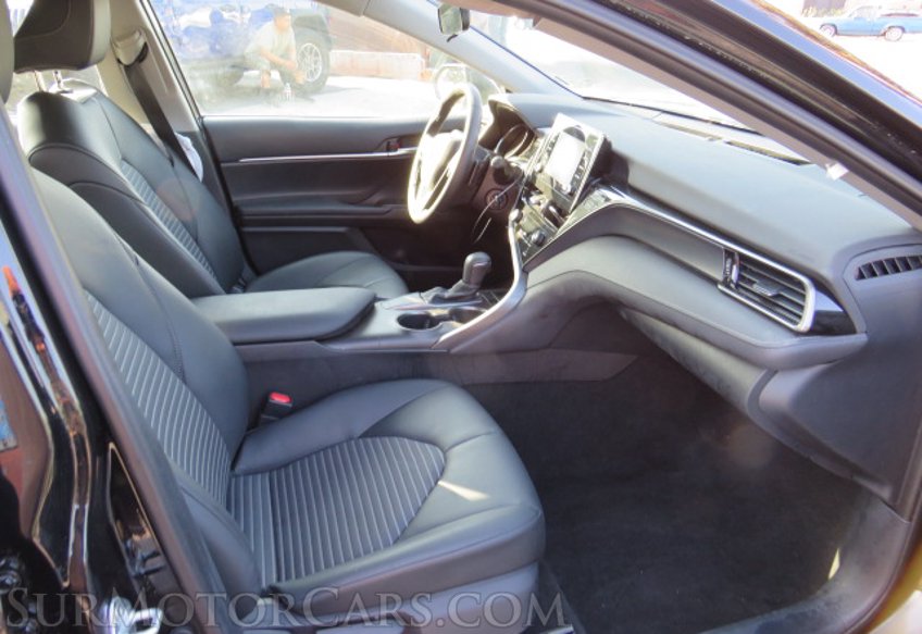 2021 Toyota Camry - Image 22