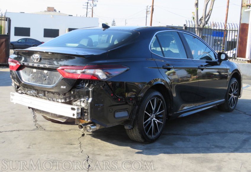 2021 Toyota Camry - Image 6