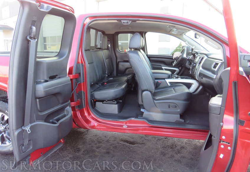 2018 Nissan Titan - Image 32
