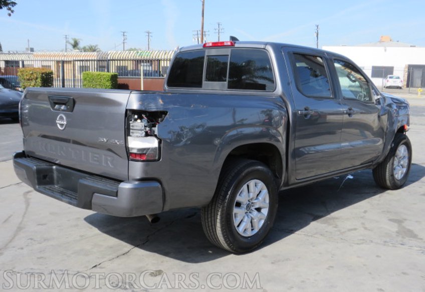 2022 Nissan Frontier - Image 8