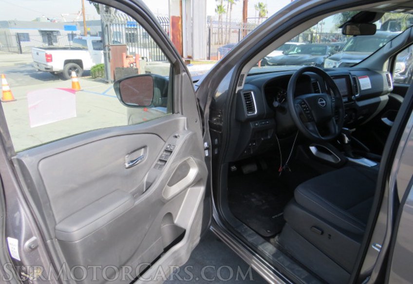 2022 Nissan Frontier - Image 16