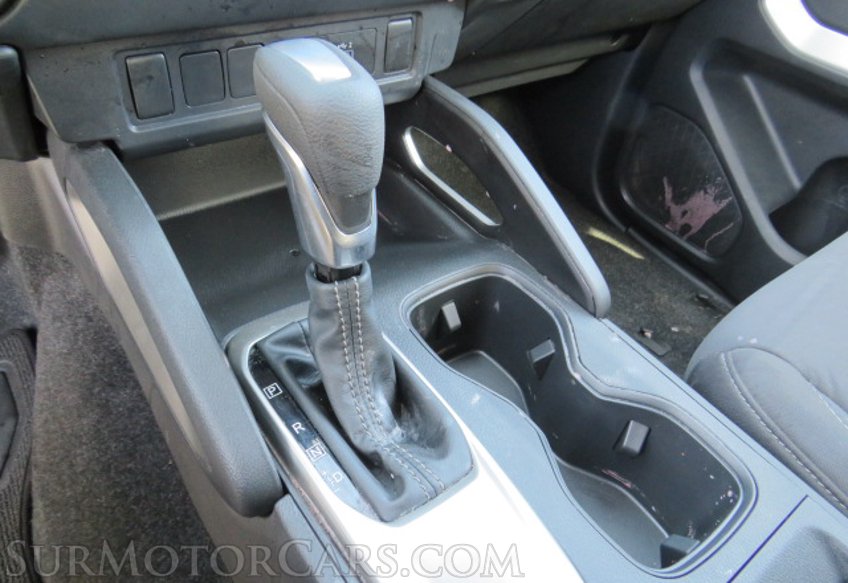 2022 Nissan Frontier - Image 40