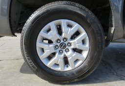 2022 Nissan Frontier - Image 14