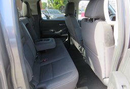 2022 Nissan Frontier - Image 27