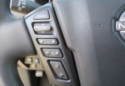 2022 Nissan Frontier - Image 30