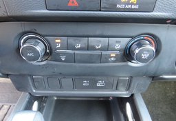 2022 Nissan Frontier - Image 39