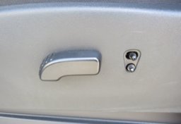 2022 Nissan Frontier - Image 35