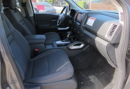 2022 Nissan Frontier - Image 23