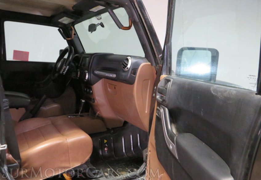 2012 Jeep Wrangler Unlimited - Image 18