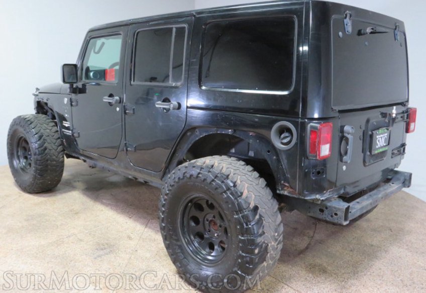 2012 Jeep Wrangler Unlimited - Image 8