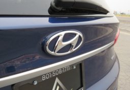 2020 Hyundai Santa Fe - Image 18