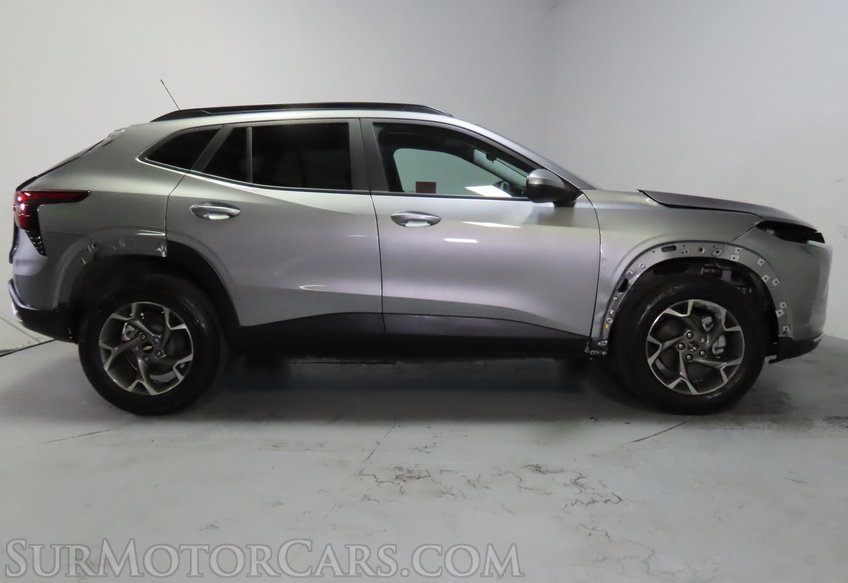 2025 Chevrolet Trax - Image 5