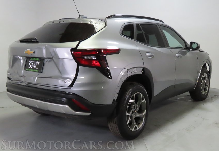 2025 Chevrolet Trax - Image 10