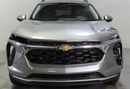 2025 Chevrolet Trax - Image 12