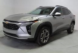 2025 Chevrolet Trax - Image 4