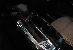 2025 Chevrolet Trax - Image 40