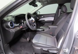 2025 Chevrolet Trax - Image 24