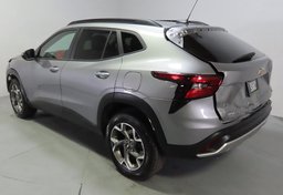 2025 Chevrolet Trax - Image 7