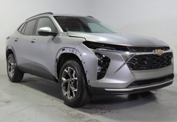 2025 Chevrolet Trax - Image 3