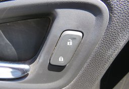 2017 Chevrolet Colorado - Image 37