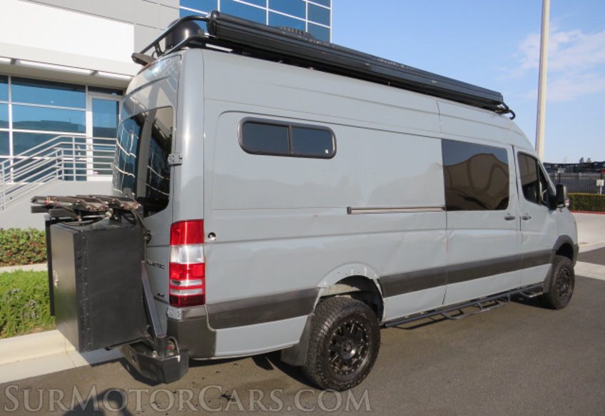 2016 Mercedes-Benz Sprinter Crew Vans - Image 6