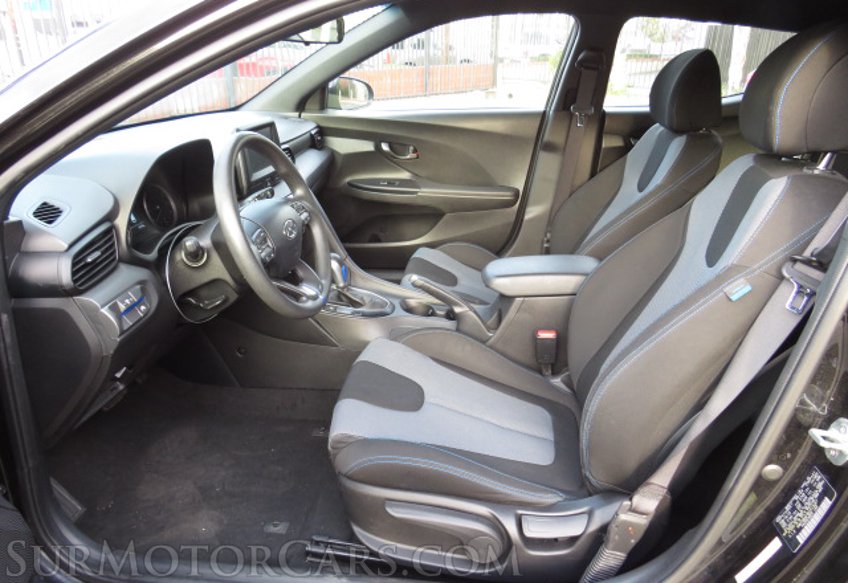 2019 Hyundai Veloster - Image 22